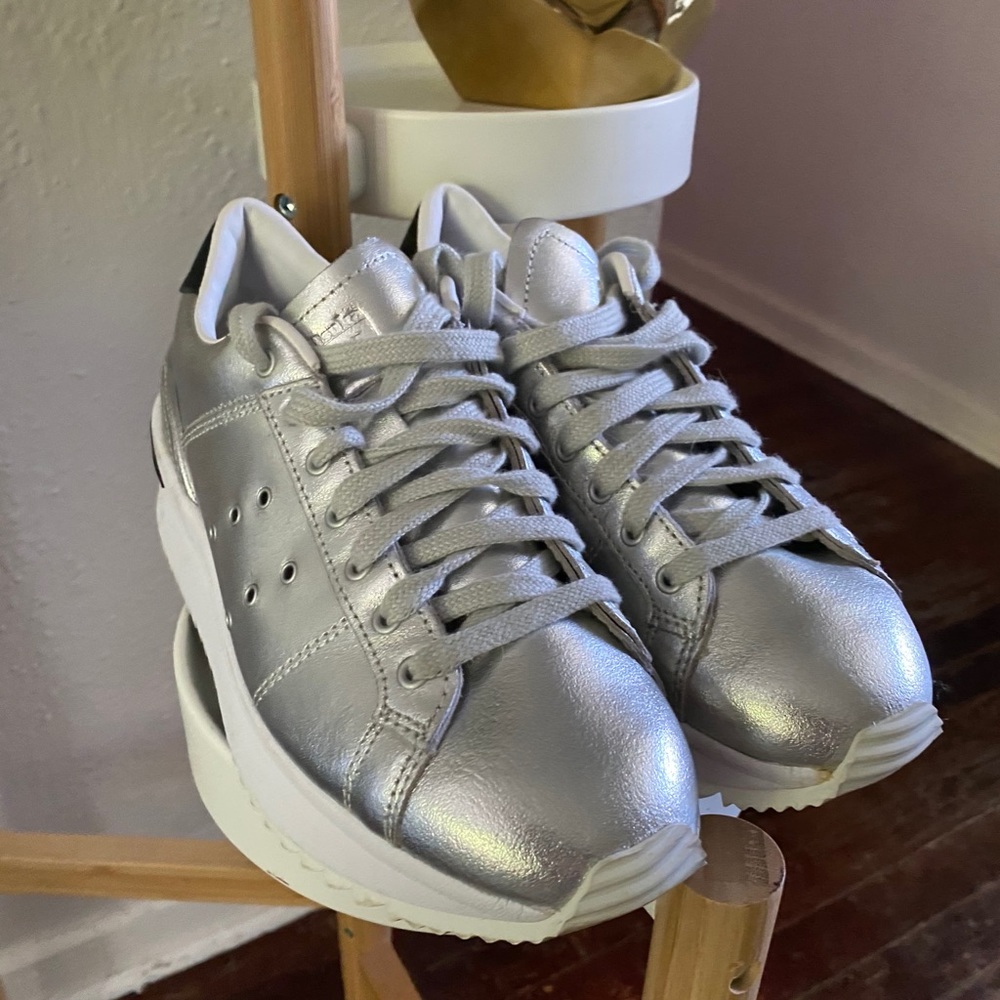 Onitsuka tiger silver leather sneaker (from Japan